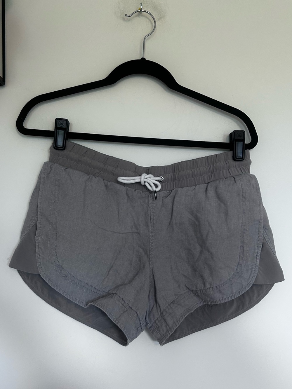 Athleta Bali 100% Linen Shorts Size 4